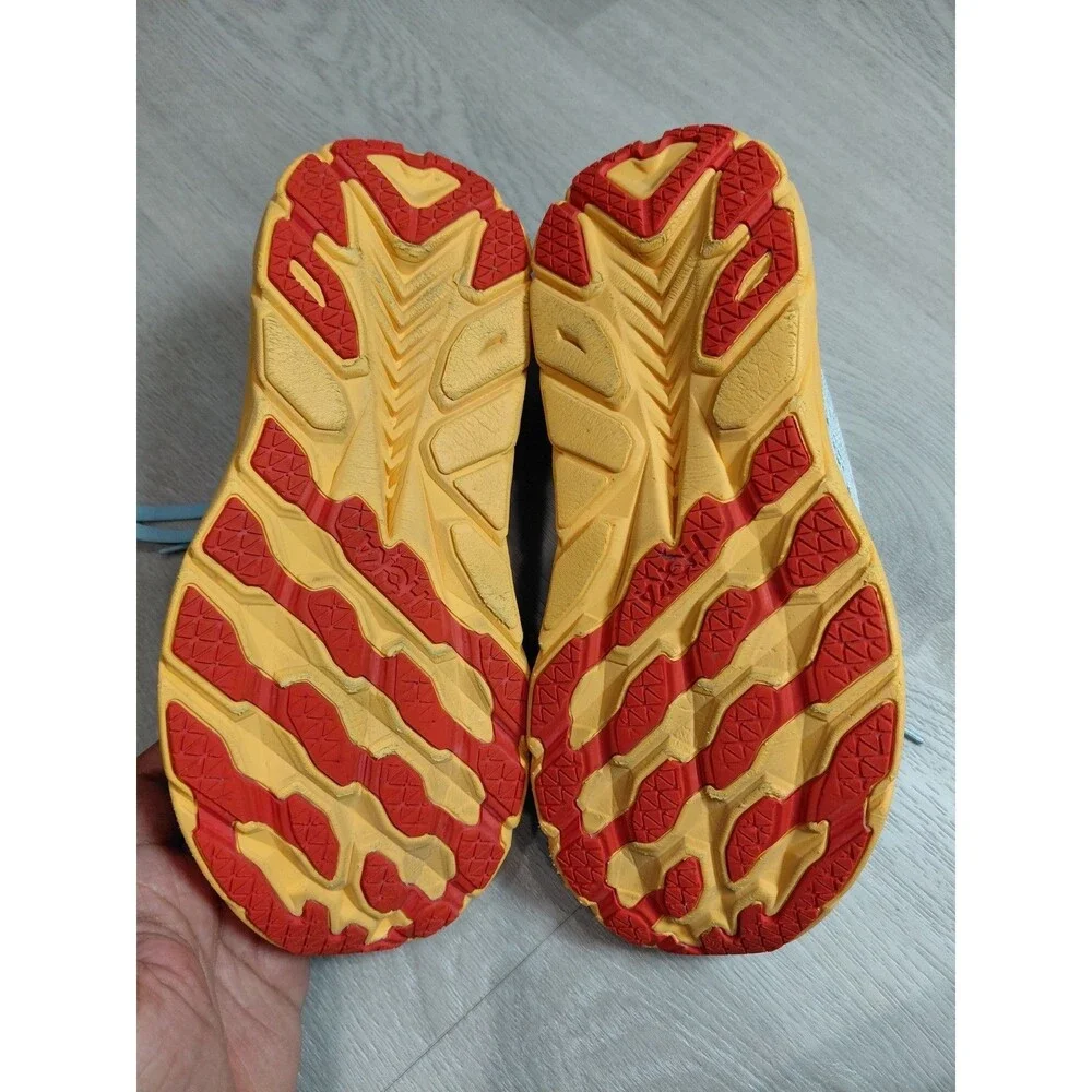 Hoka One One hoka one